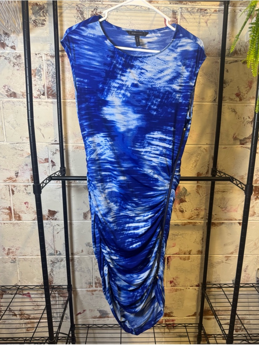 BCBGMaxAzria Blue Tie-Dye Ruched Midi Dress